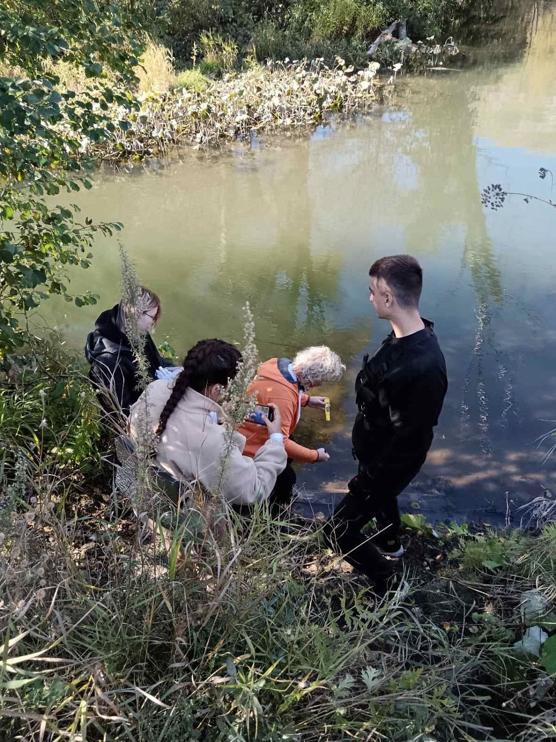 Участники МВС Оренбургской области включились в разработку научно-экологической тропы в селе Андреевка Саракташского района.