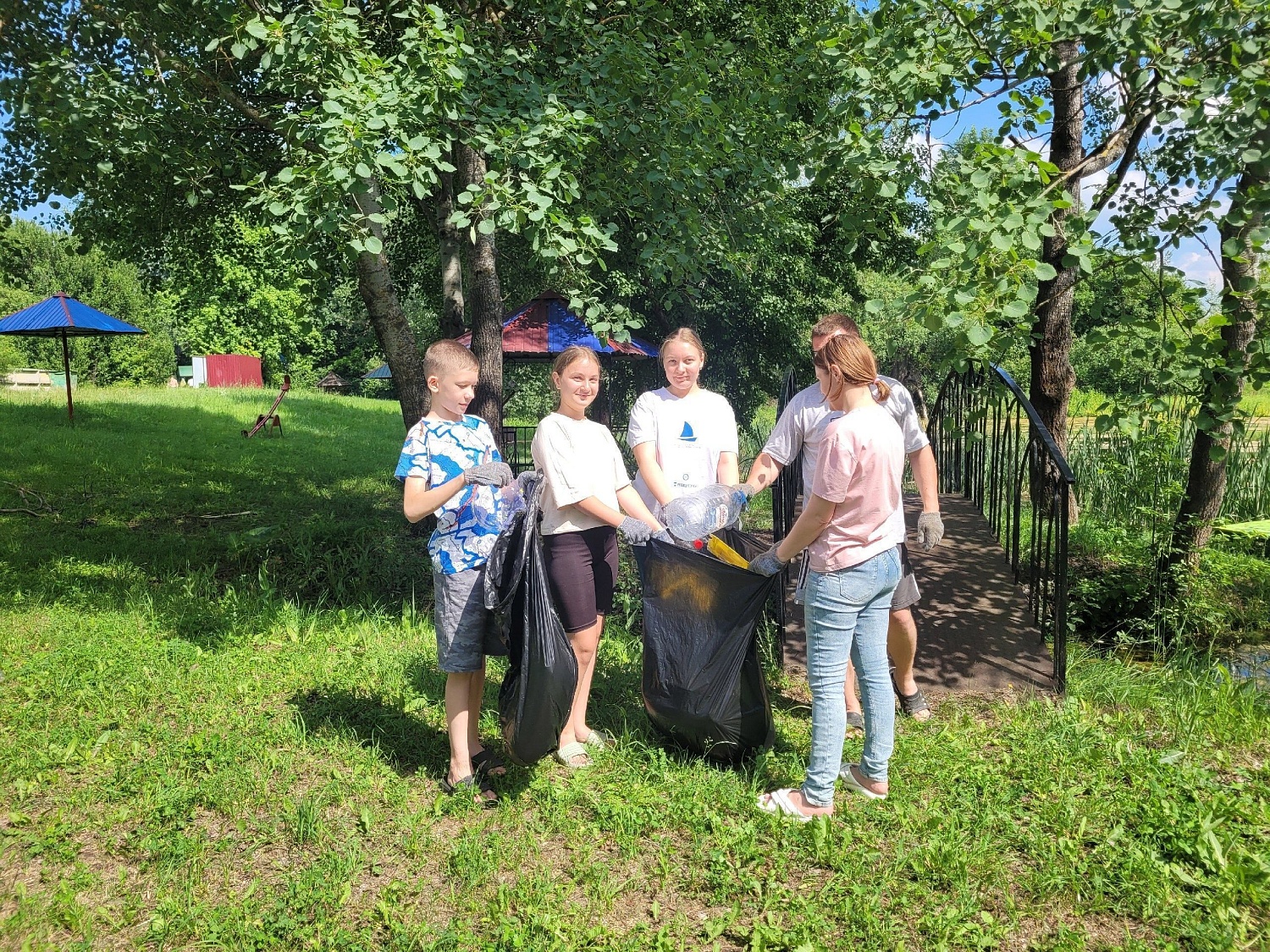 Участники МВС Белгородской области провели субботник